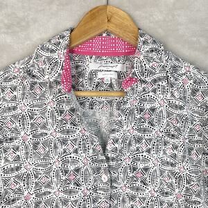 Foxcroft NYC Wrinkle Free Women's Geometric Shirt Size 6 Flip Cuff Shaped Fit